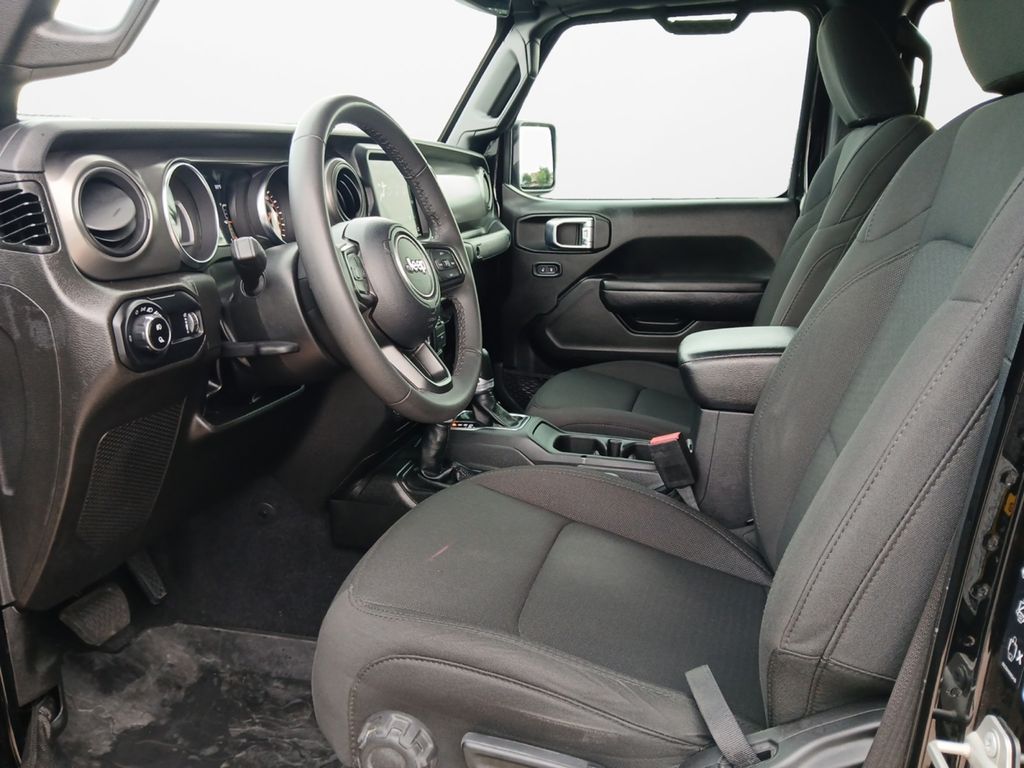 Used Car 2023 Jeep Gladiator  Willys For Sale Under $35,000 In Austin, Texas