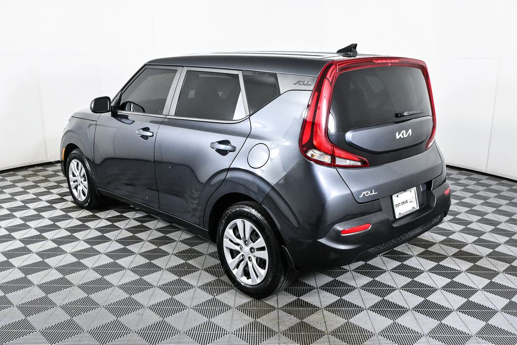 2022 Kia Soul LX 4