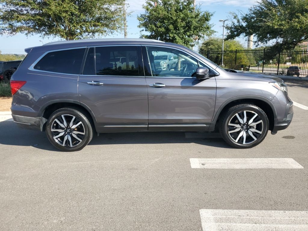 Used Car 2022 Honda Pilot  Touring For Sale Under $35,000 In Austin, Texas