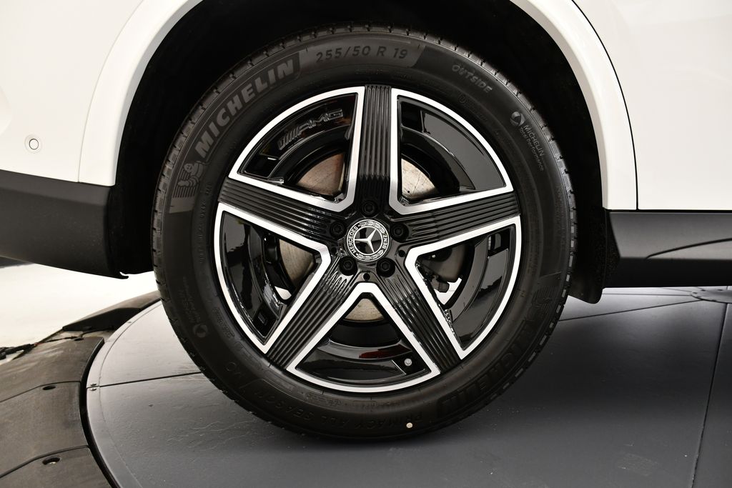 2025 Mercedes-Benz GLC 300 15