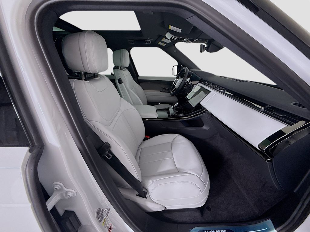 Thumbnail: 2026 Land Rover Range Rover Sport - 20