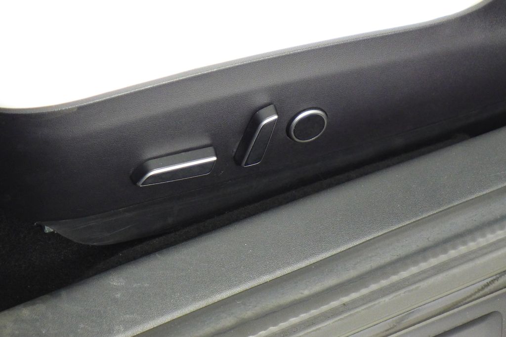 Thumbnail: 2021 Tesla Model 3 - 23