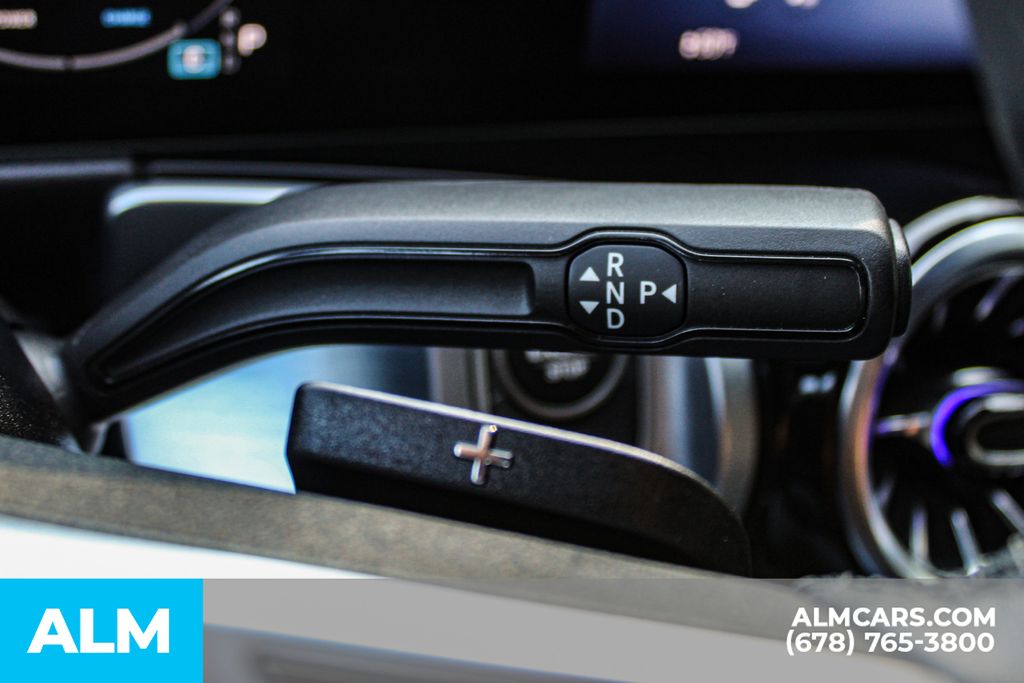 Used 2024 Black Mercedes-Benz GLB 250 image 30