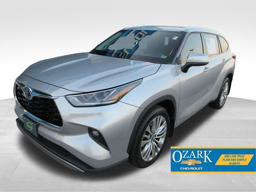  2022 Toyota Highlander Platinum AWD   