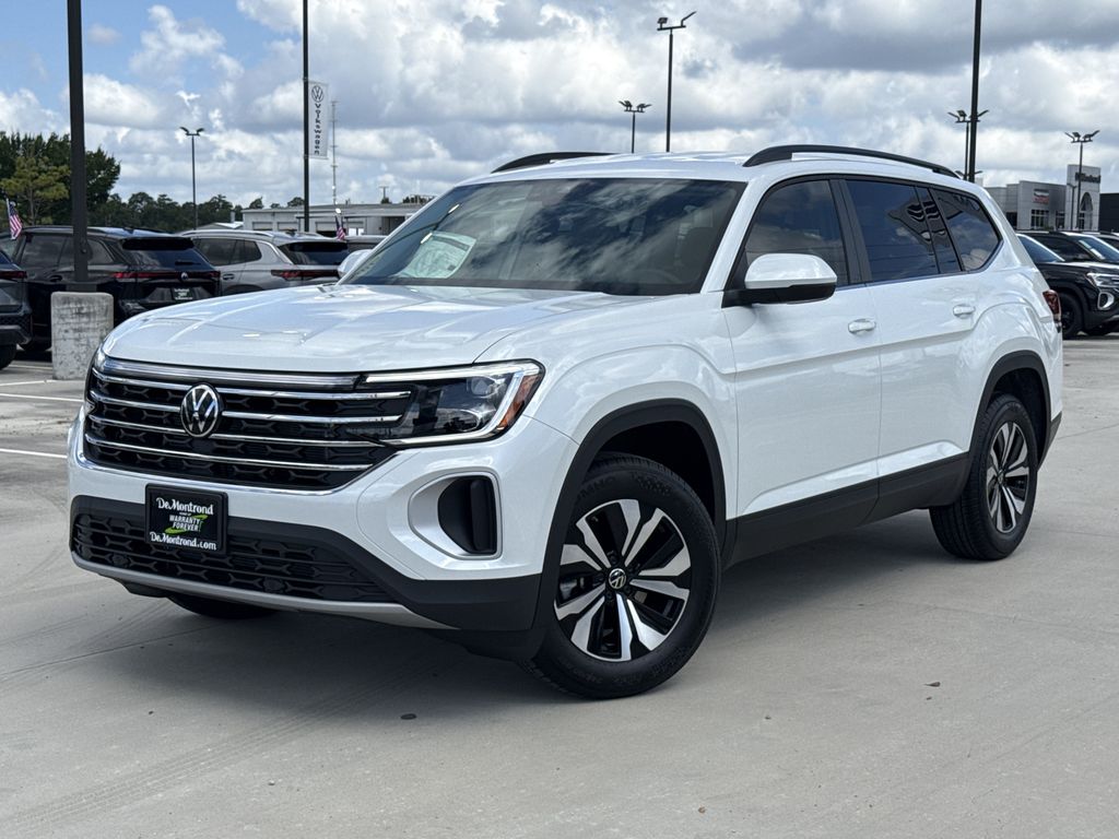 2026 Volkswagen Atlas 2.0T SE White at Bayshore Chrysler Jeep Dodge Ram