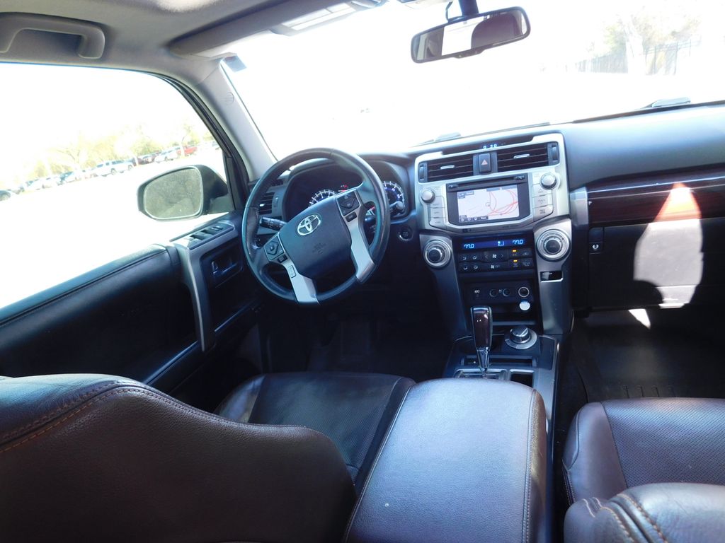 Thumbnail: 2016 Toyota 4Runner - 3