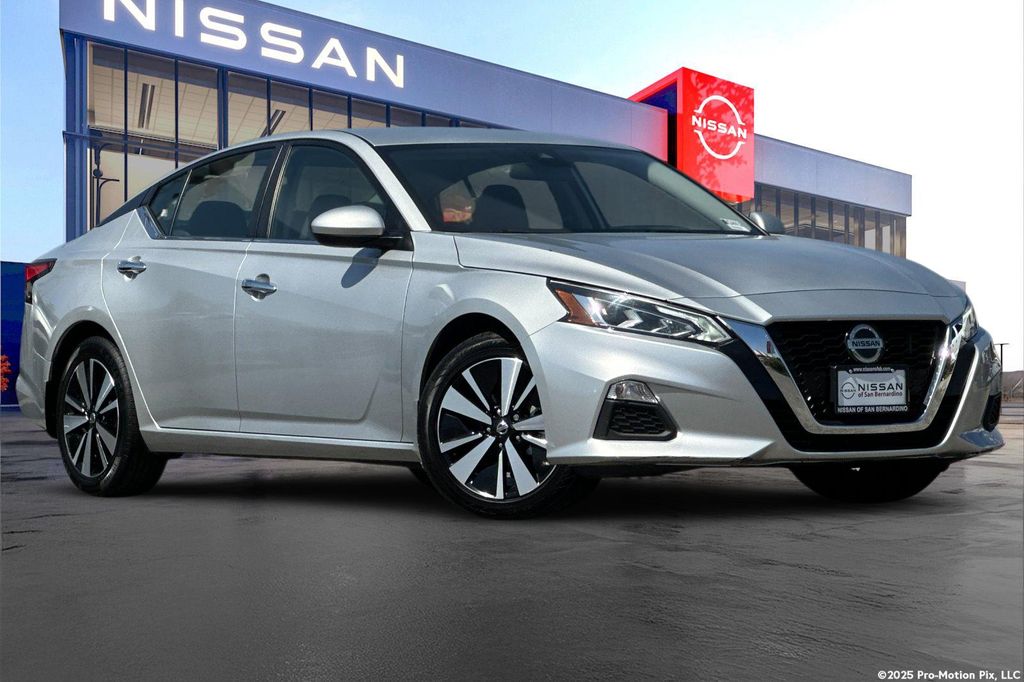 2022 Nissan Altima SV