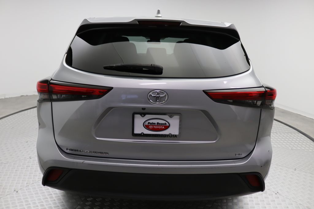 Thumbnail: 2021 Toyota Highlander - 10