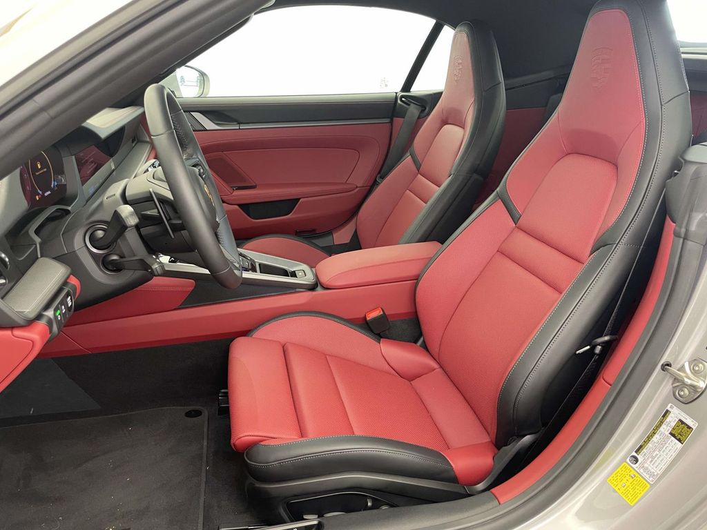 2026 Porsche 911 Carrera 4S - 4