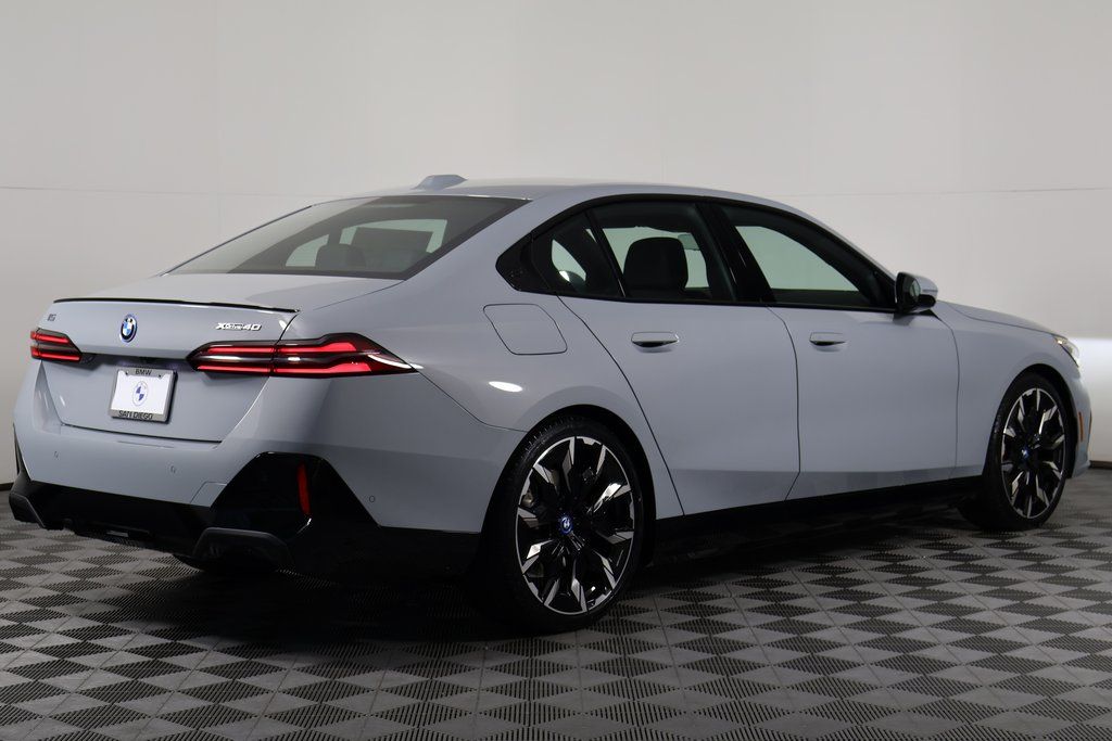 2025 BMW i5 xDrive40 2