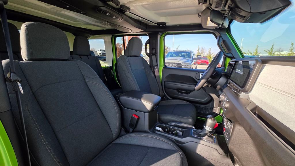 2026 Jeep Wrangler 4-Door Willys - Photo 12