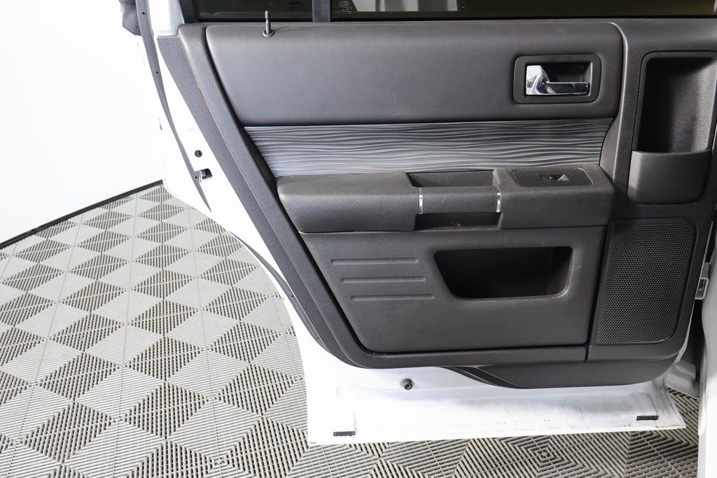 Thumbnail: 2018 Ford Flex - 11