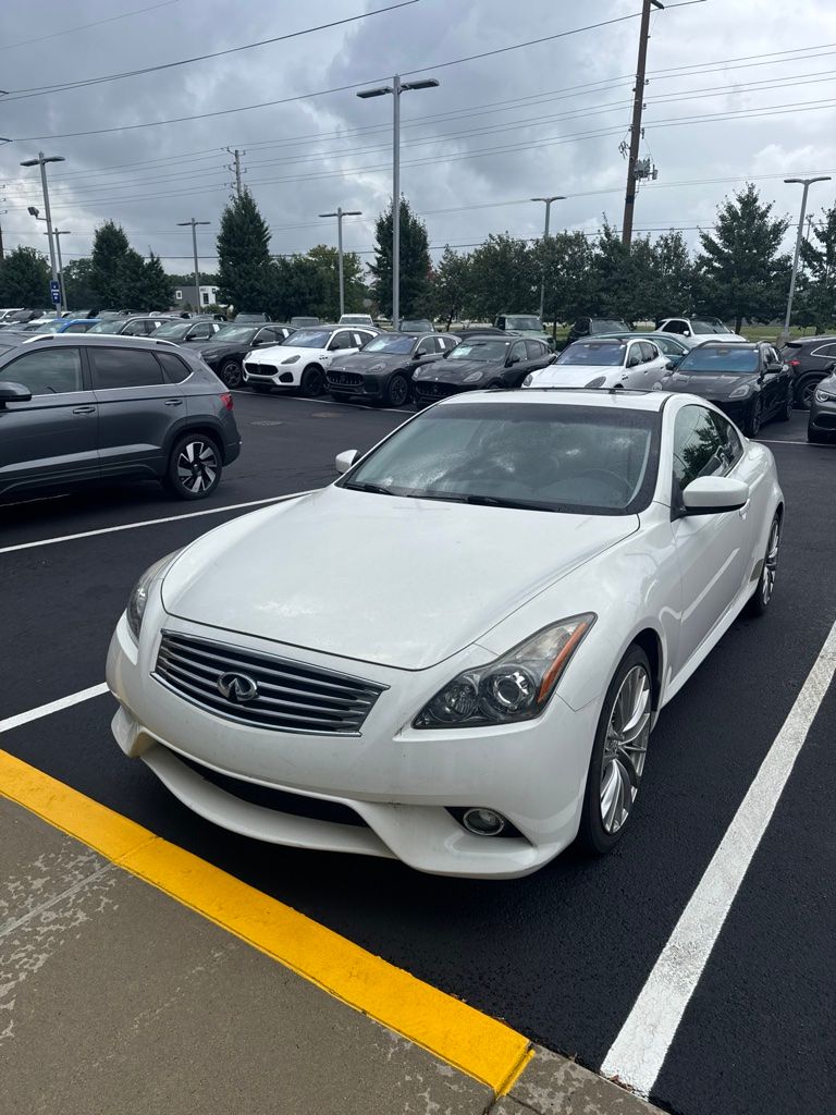 Moonlight White 2013 INFINITI G37 Coupe Rear-Wheel Drive 6-Speed Manual