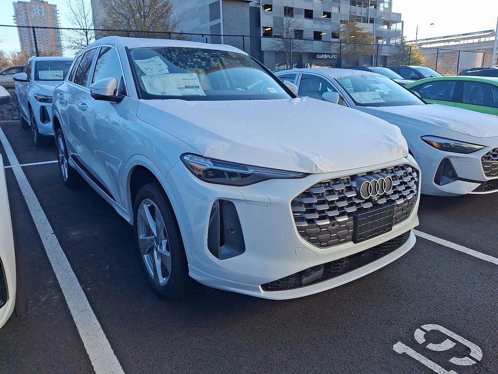 Thumbnail: 2025 Audi Q5 - 3