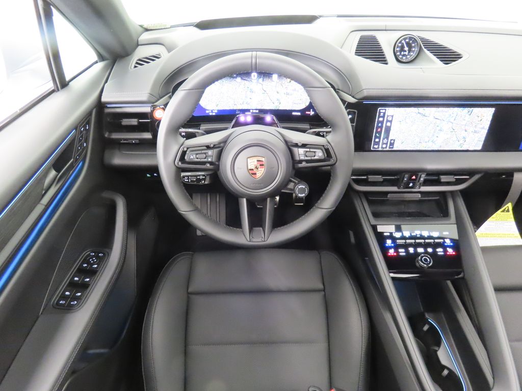 Thumbnail: 2026 Porsche Macan - 19