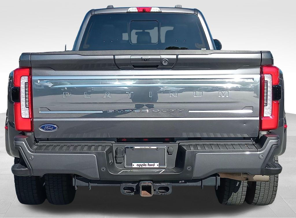 2025 Ford F-450 Super Duty Platinum