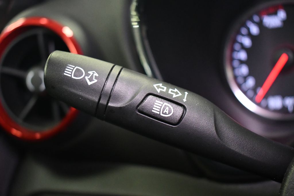 Thumbnail: 2019 Chevrolet Blazer - 23