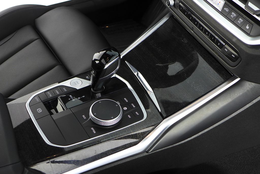 Thumbnail: 2022 BMW 3 Series - 15