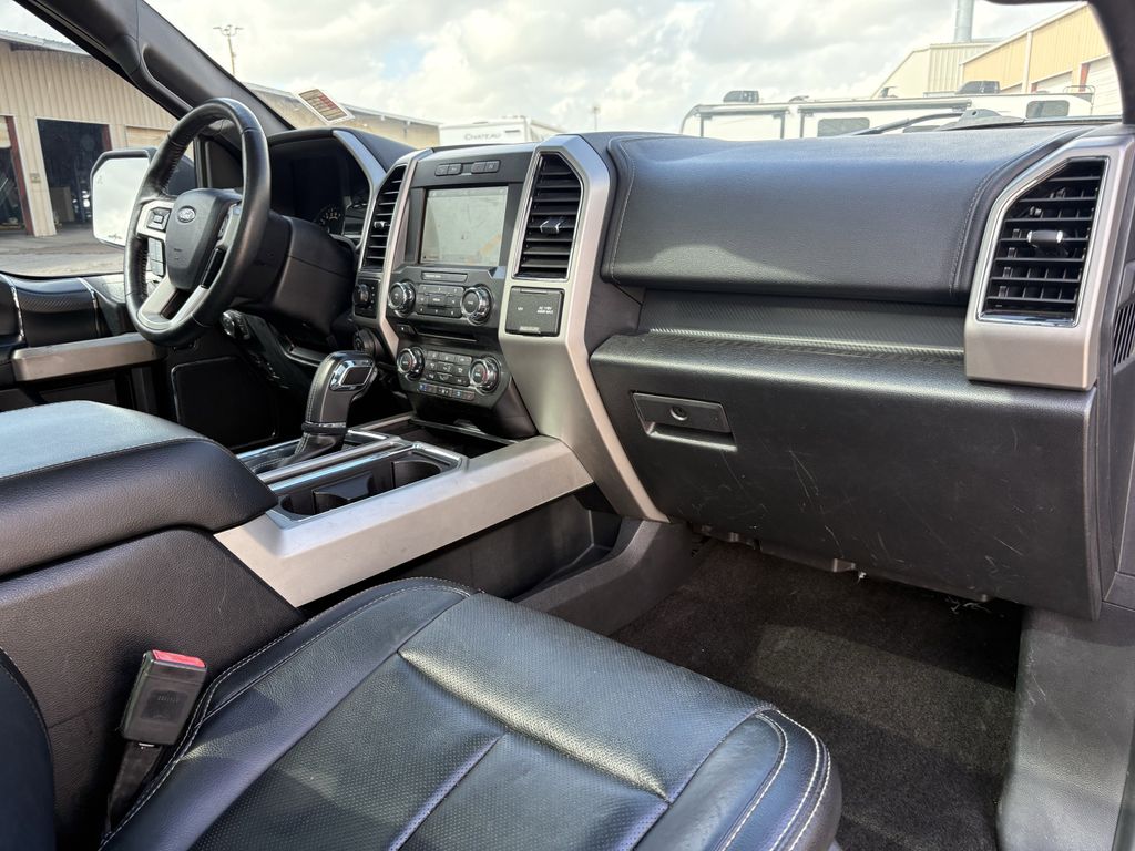 Used 2018 Magnetic Ford Lariat image 26