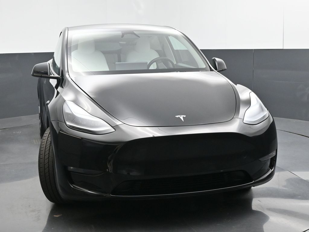 2025 Tesla Model Y Long Range Dual Motor All-Wheel Drive