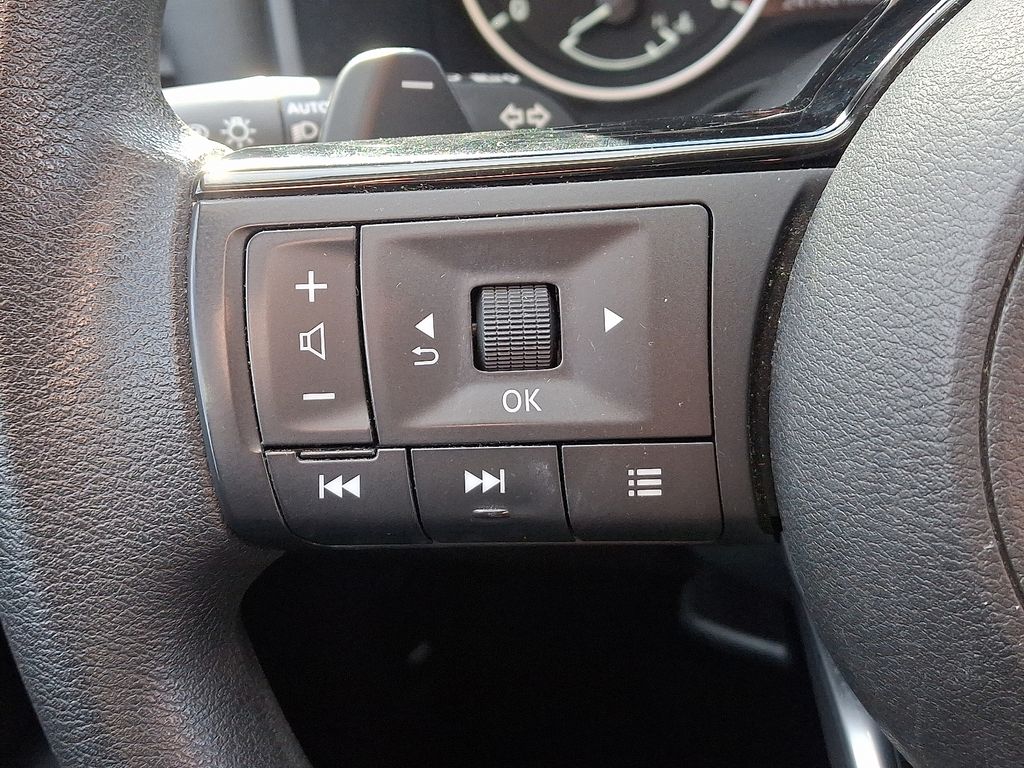 Thumbnail: 2023 Nissan Rogue - 21