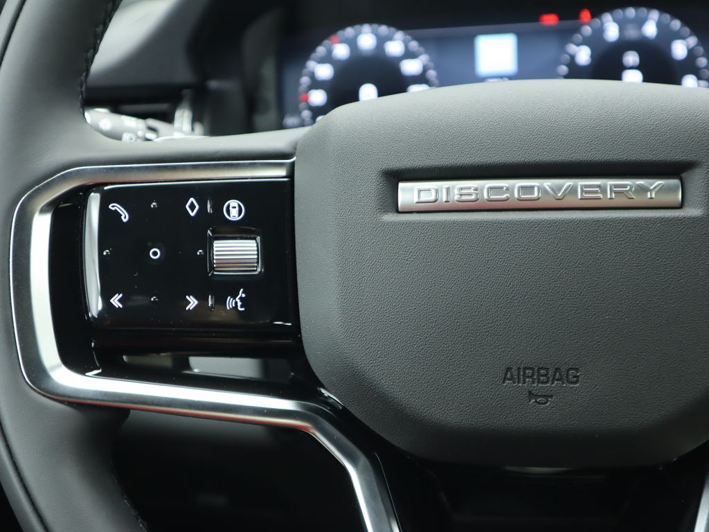 Thumbnail: 2024 Land Rover Discovery Sport - 11
