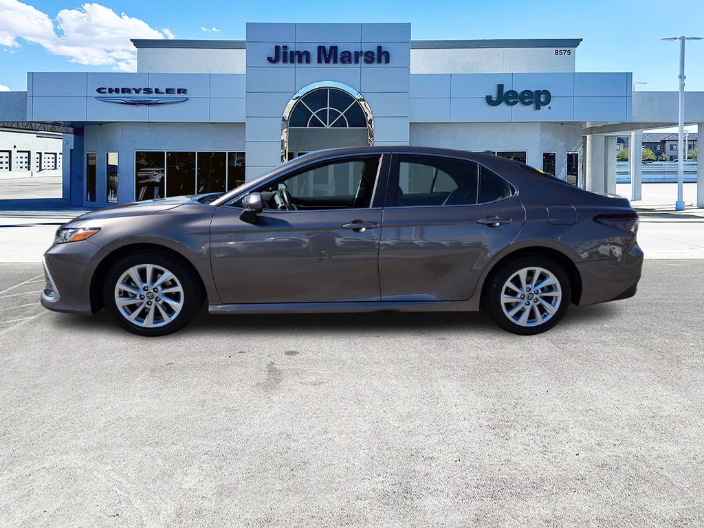 2023 Toyota Camry LE 3