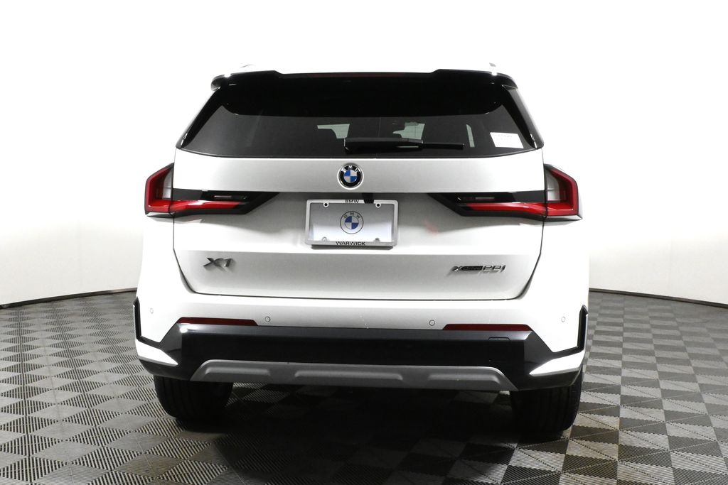 Thumbnail: 2026 BMW X1 - 6