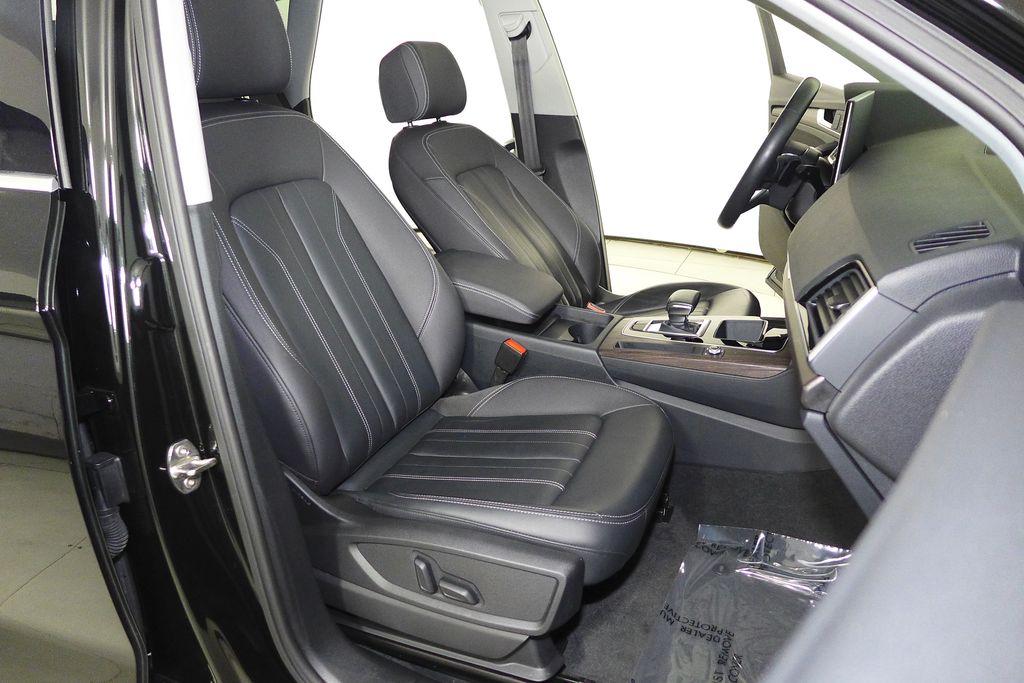 Thumbnail: 2023 Audi Q5 - 19