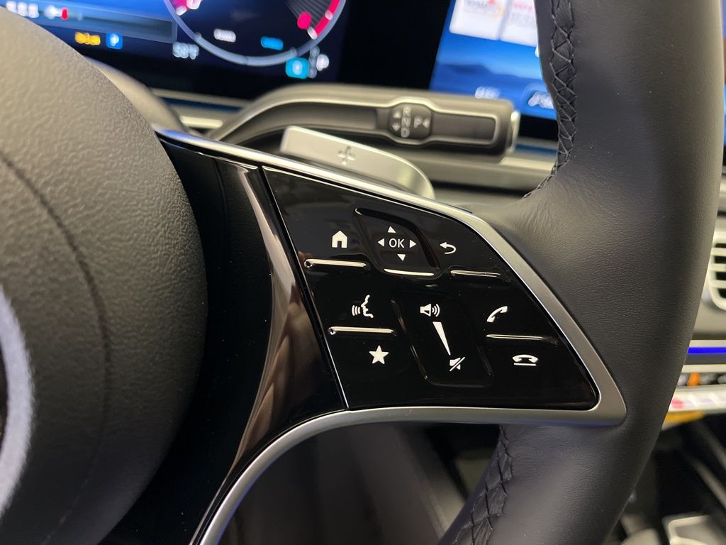 Thumbnail: 2026 Mercedes-Benz GLE - 16