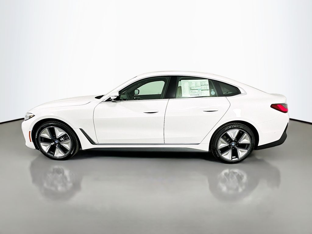 Thumbnail: 2026 BMW i4 - 8