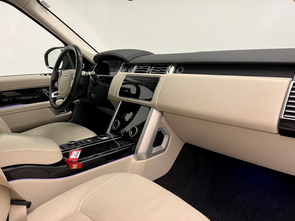 Thumbnail: 2021 Land Rover Range Rover - 16