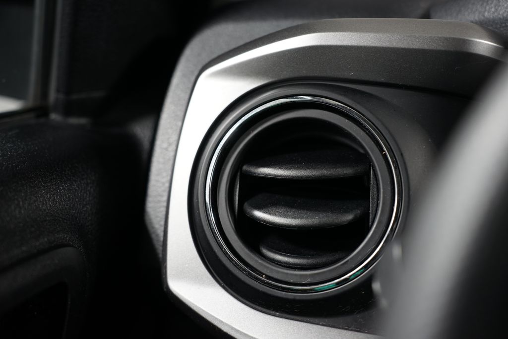 2021 Toyota Tacoma SR5 23