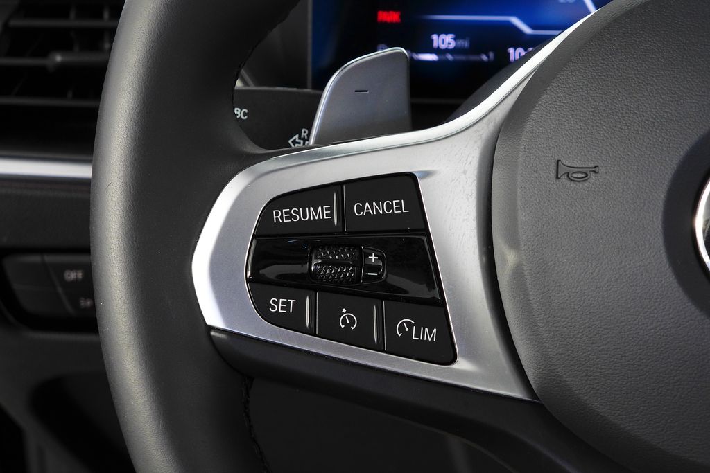 Thumbnail: 2024 BMW 3 Series - 30