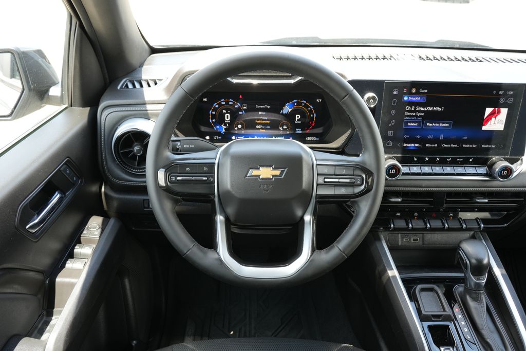 2024 Chevrolet Colorado LT - 5