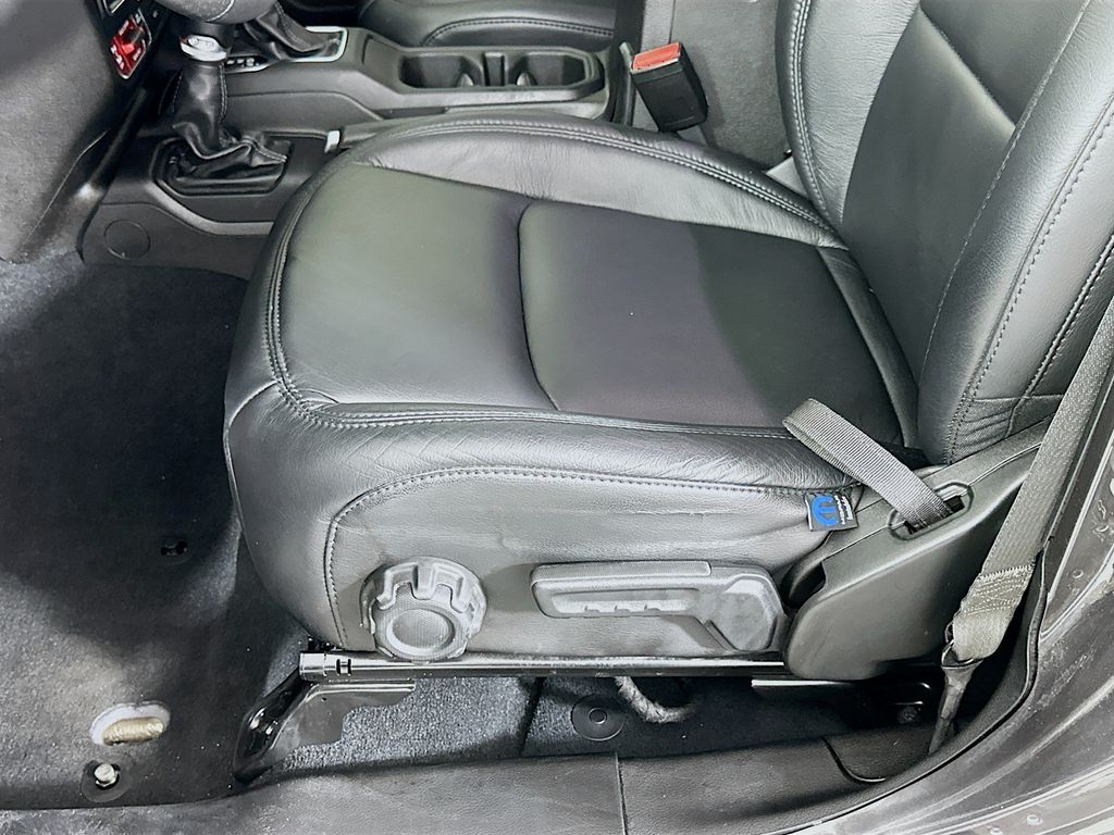 Thumbnail: 2024 Jeep Gladiator - 19