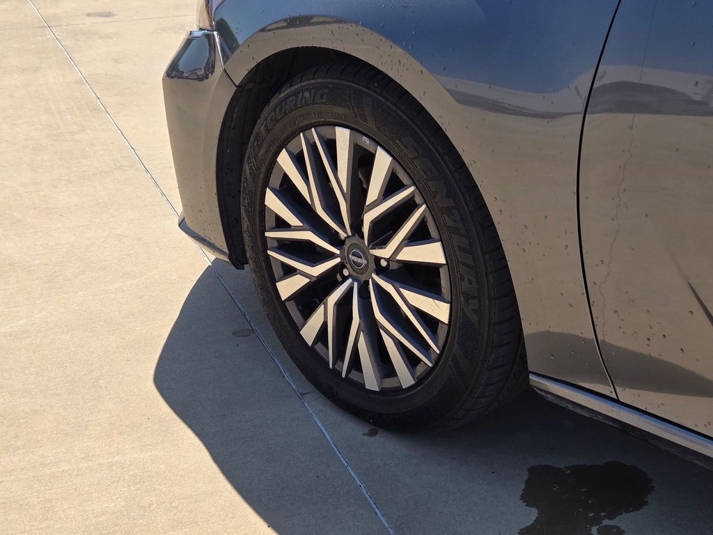 Used 2024 Nissan Altima Sedan