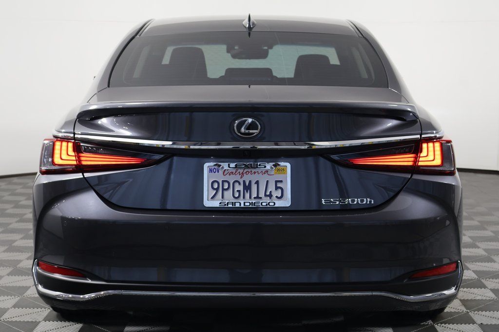Thumbnail: 2025 Lexus ES - 5