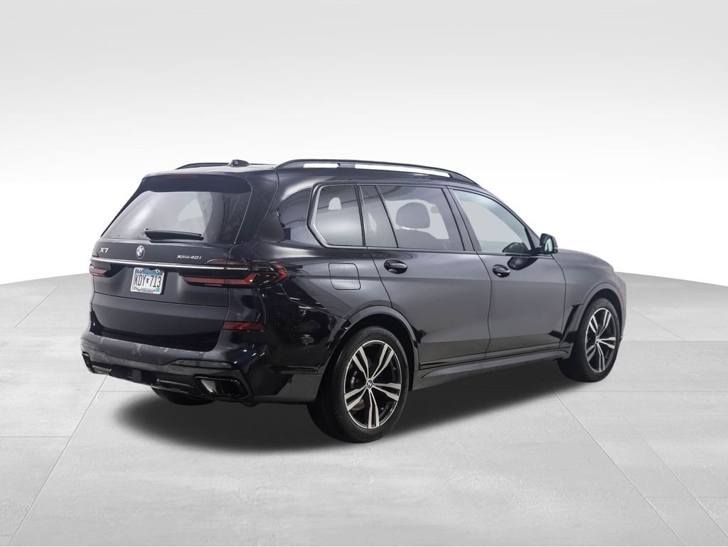 Thumbnail: 2023 BMW X7 - 5