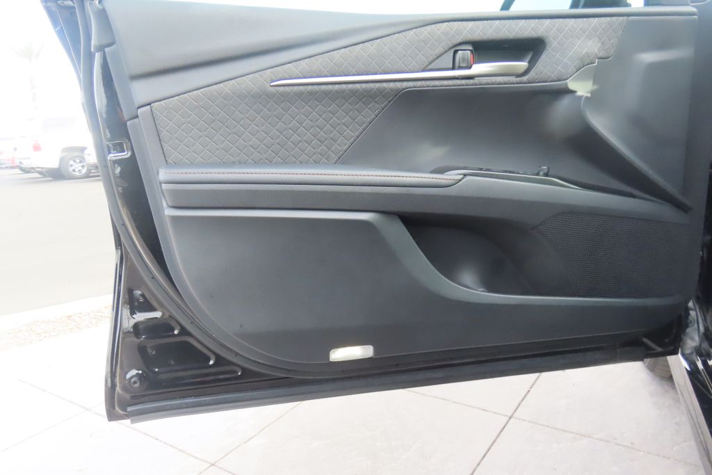 Thumbnail: 2025 Toyota Camry - 20