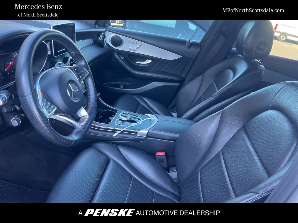 2019 Mercedes-Benz GLC GLC300's photo