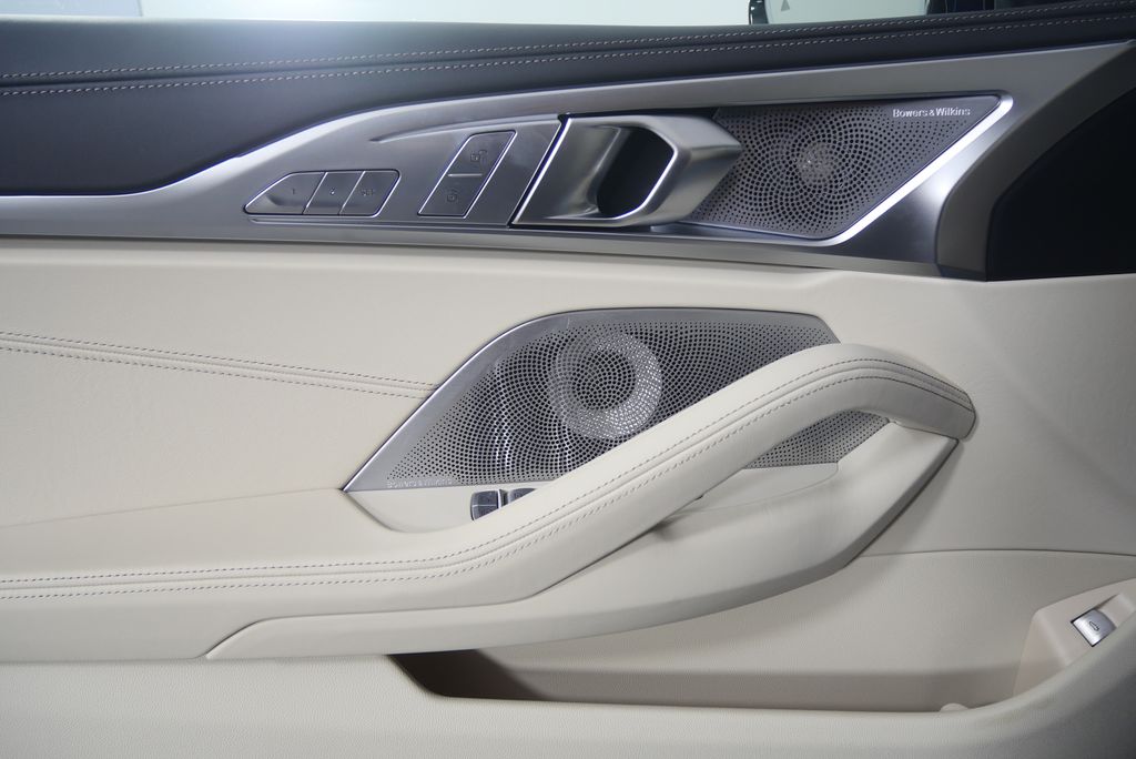 Thumbnail: 2026 BMW 8 Series - 8