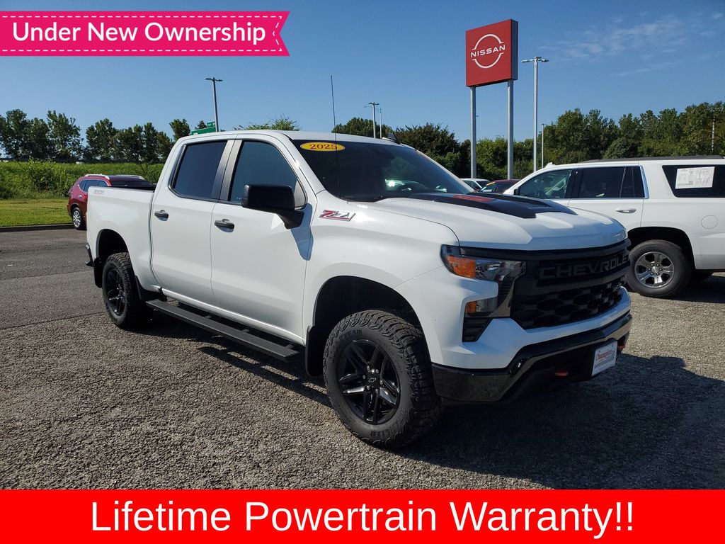 Summit White 2025 Chevrolet Silverado 1500 Pickup Truck Four-Wheel Drive Automatic