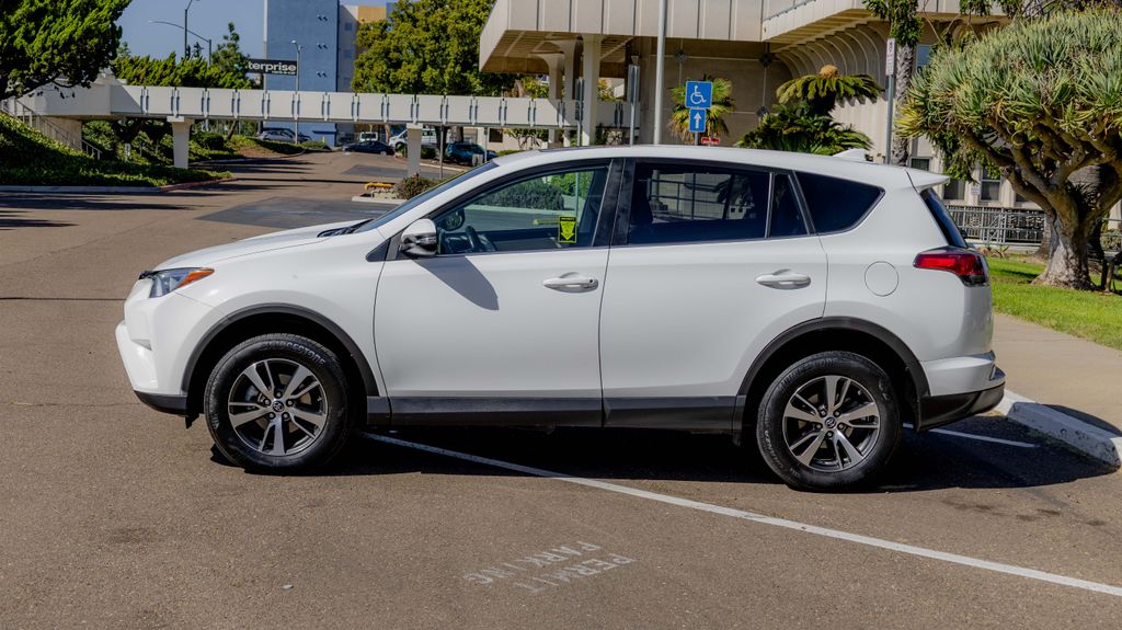 Used 2018 Toyota RAV4 XLE 4D Sport Utility