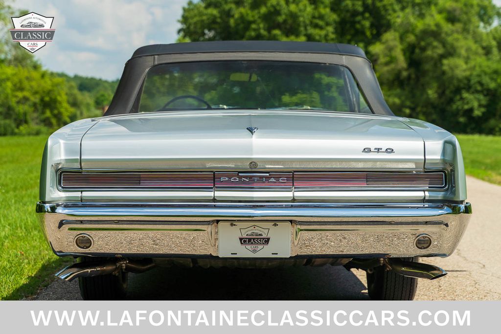 1964 Pontiac GTO 36