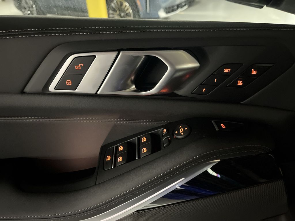 Thumbnail: 2026 BMW X5 - 13