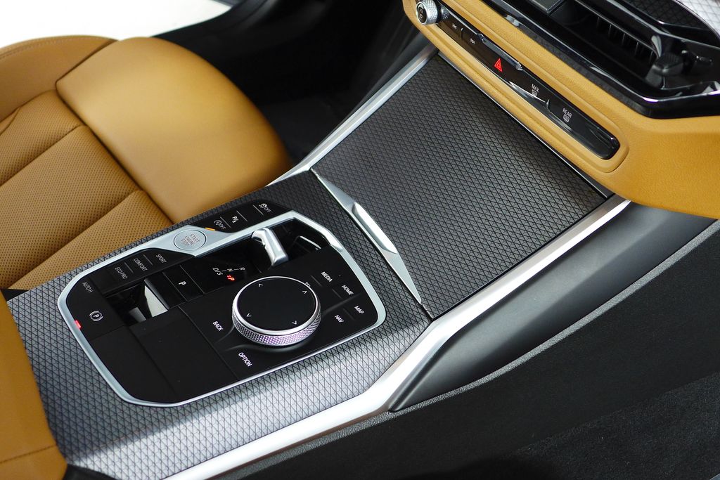 Thumbnail: 2025 BMW 3 Series - 15