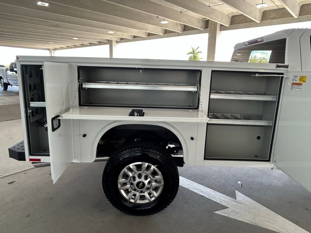 New 2026 Summit White Chevrolet Work Truck image 18