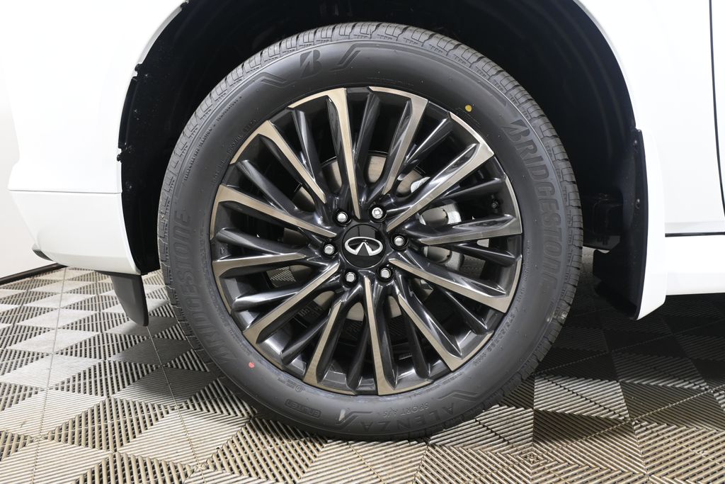 Thumbnail: 2027 INFINITI QX80 - 12