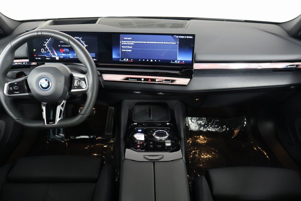 Thumbnail: 2024 BMW i5 - 8